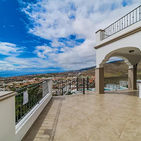 Luxuryvilla Heatedpool Costaadeje Panoramicseaview וילה אדחה