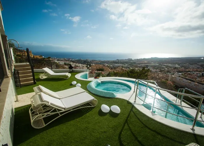 Luxuryvilla Heatedpool Costaadeje Panoramicseaview Вилла Адехе