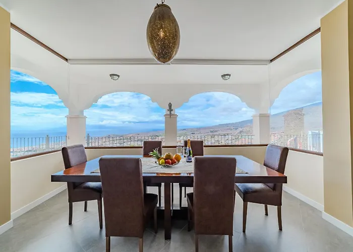 Вилла Luxuryvilla Heatedpool Costaadeje Panoramicseaview *