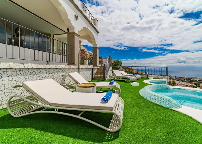 Luxuryvilla Heatedpool Costaadeje Panoramicseaview Адехе