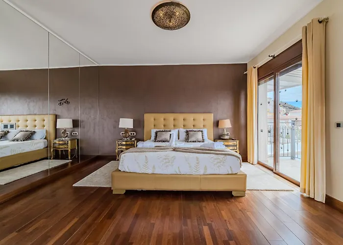 Luxuryvilla Heatedpool Costaadeje Panoramicseaview Вилла