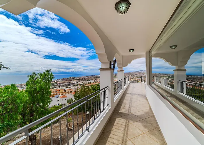 Вилла Luxuryvilla Heatedpool Costaadeje Panoramicseaview