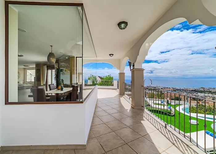 Luxuryvilla Heatedpool Costaadeje Panoramicseaview Вилла