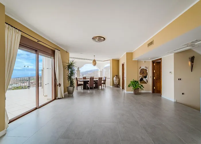 Luxuryvilla Heatedpool Costaadeje Panoramicseaview Вилла Адехе